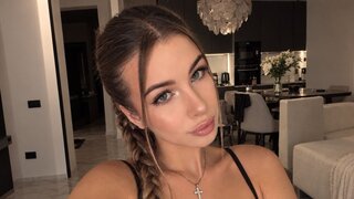 DariiaBella